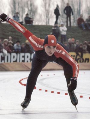 1982년 세계 스프린트 선수권 대회에서의 이본 판 헤닙; 500m 출발