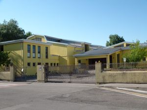 롬바르디아주 수차라에 있는 중학교