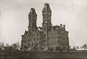 데이비스가 1880년 밴더빌트 대학교 법학대학원에 다닐 때의 모습