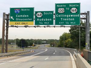 뉴저지 주도 76C 동쪽 방향, 캠든의 I-676 출구