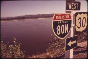 I-84의 이전 표지판(I-80N). 코벳에서 촬영 (1973년 5월).