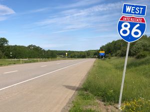 I-86 서쪽 방향, 그린필드 타운십의 3번 출구 서쪽, PA 89 통과