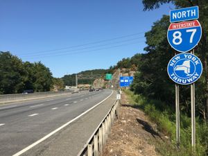 라마포에서 스루웨이를 따라 북쪽을 바라본 모습