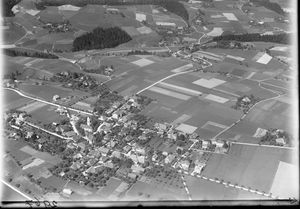 m}} 상공에서 촬영한 주미스발트 항공 사진