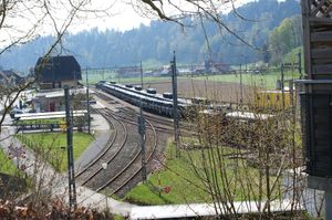 주미스발트-그뤼넨 기차역. 주미스발트는 노동자 순수입 지자체이다.