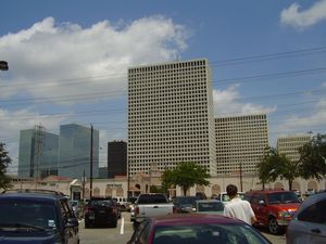 그린웨이 플라자(Greenway Plaza), 사무실이 있는 단지