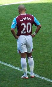 2008년 웨스트햄 유나이티드에서 뛰고 있는 포베르