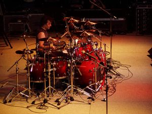 2004년 공연 중인 디그라소