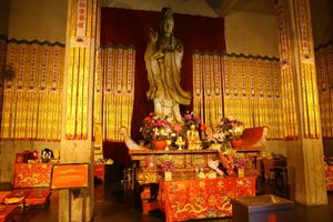 관음전의 관음상