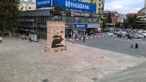 스칸데르베그 광장 (2018)