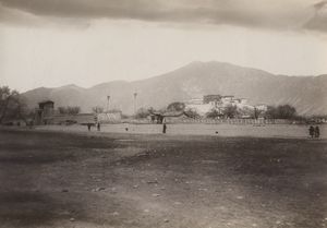 1900-1901년경 라싸 암반의 야멘.