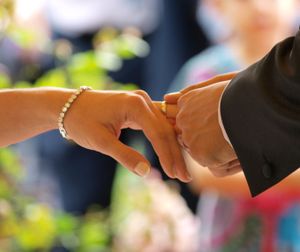 성적 관계(Sexual relationship)는 결혼으로 완성되기도 한다.