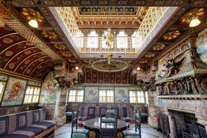 시계탑 내부의 여름 흡연실