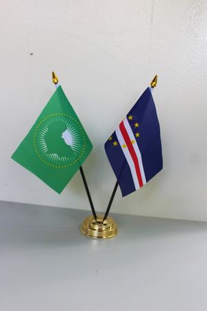 카보베르데와 아프리카 연합의 탁상용 깃발