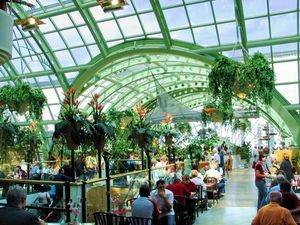 8층의 겨울 정원 레스토랑