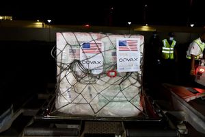 2021년 COVAX 프로그램의 일환으로 미국에서 카보베르데에 도착한 코로나19 백신