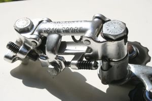 그란 스포츠 뒷 변속기