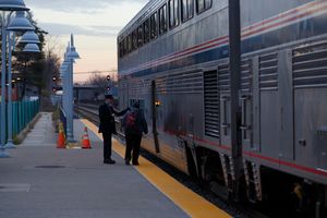 슈퍼라이너 객차를 갖춘 전형적인 캐피틀 리미티드