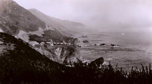 Folsom 교도소의 죄수 노동자들이 도로 건설을 돕기 위해 하루 35센트를 받았다.