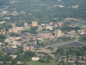 켄트에서 가장 큰 고용주인 켄트 주립대학교