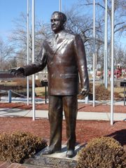 앤드루 잭슨 히긴스 동상