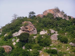 다사-주메 주변의 화강암 언덕