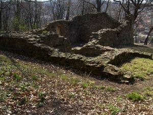 콤로의 중세 예배당 유적