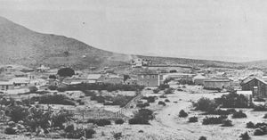 와이어트 이어프는 1885년 찰스턴에서 버질 이어프를 매복 공격한 카우보이들을 처음 찾았다.