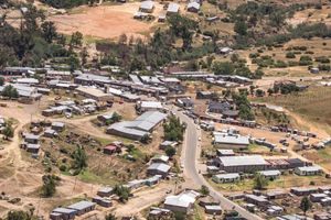 쿠팅구의 무트 모로시 마을