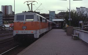 베르기슈글라트바흐역에서 대기 중인 S11 열차(1989년)