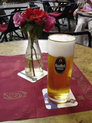 독일 아헨에서 가펠 쾰쉬 한 잔