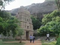 쿤다바이가 티루말라이 (자이나교 단지)의 티루반나말라이에 건립한 자이나교 사원