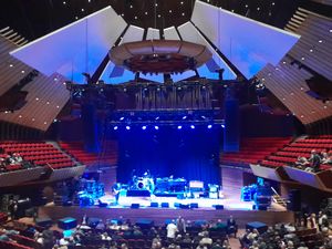 크라이스트처치 타운 홀 메인 강당 내부 (2023년 3월)