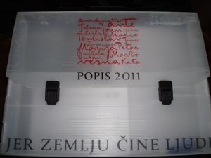 크로아티아 통계청의 2011년 인구 조사에 사용된 공식 서류 가방