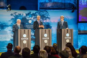 유럽 에너지 시장에 관한 고위급 회의에서 유럽 의회 의원으로서의 카리니쉬