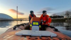 클라이드 강을 순찰하는 글래스고 인도주의 협회