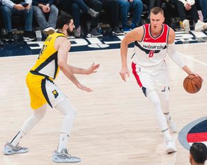 2022년 인디애나 페이서스와의 경기에서 포르징기스