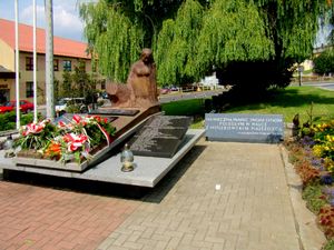 크워부츠크에 세워진 제2차 세계 대전 기념비