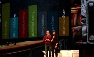 2016 어도비 서밋(Adobe Inc.)에서 연설하는 윙클먼