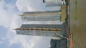 방콕에서 가장 높은 건물인 ICONSIAM의 매그놀리아 워터프론트 레지던스