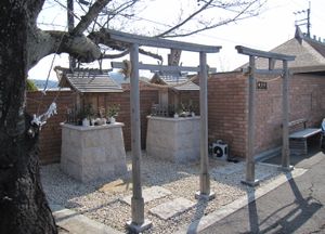 키시역 옆에 위치한 타마를 모신 신사