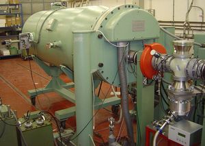 반 데 그라프 발전기와 입자 가속기 결합