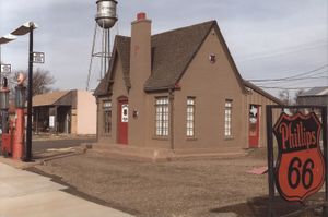 텍사스 최초의 필립스 66 주유소(1928년 개장)