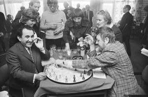 1971년 바이크 안 제 토너먼트에서 페트로샨과 얀 헤인 도너