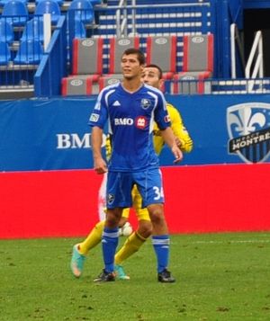 캐나다 국가대표 칼 오이메트는 트루아리비에르 아타크에서 선수 생활을 시작했다.