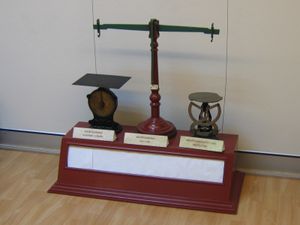 필라텔릭 박물관의 오래된 저울