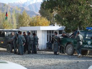 2006년 ISAF 소속 독일 군인과 아프가니스탄 국가 경찰