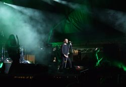 2011년 불가리아 카바르나 록 페스트에서 공연하는 패러다이스 로스트