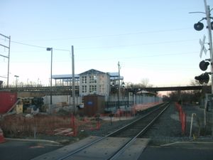 2013년 1월 건설 중인 역