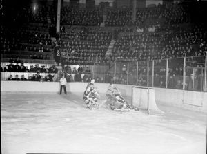 포럼에서 시카고 블랙호크스와 몬트리올 카나디앵스의 경기